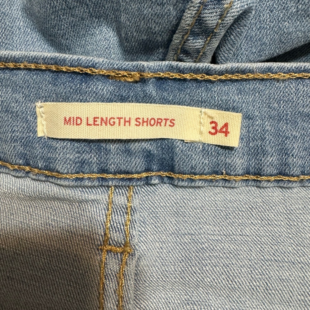 LEVI'S   MID LENGTH  DENIM JEAN SHORTS   WOMEN'S SIZE:  34      #U - Picture 5 of 5
